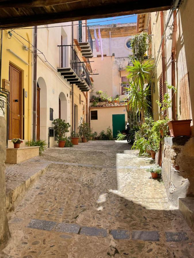 La Nicchia Lägenhet Cefalù Exteriör bild